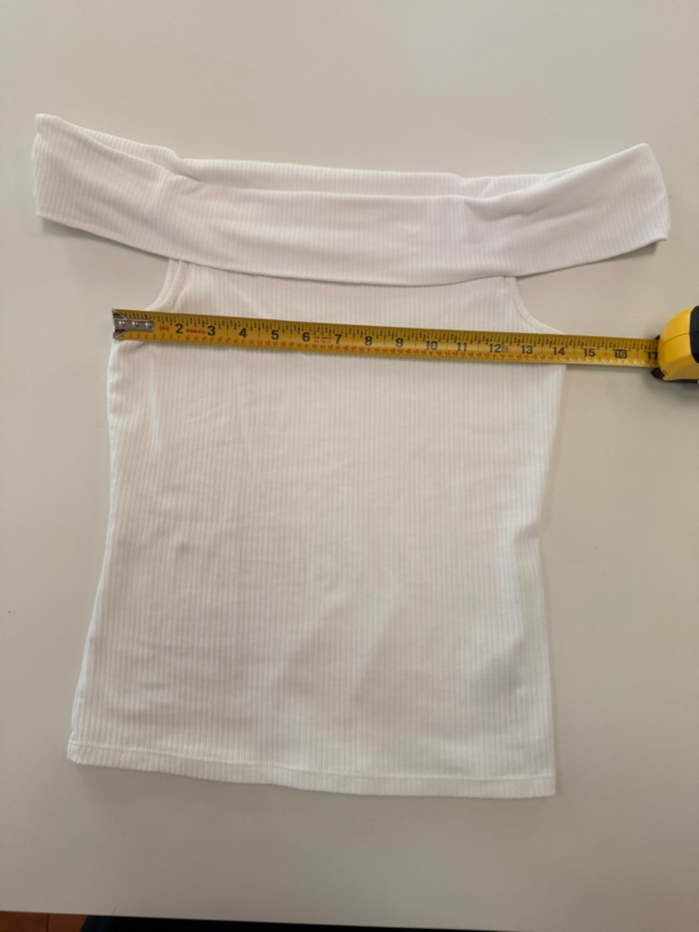 Off-Shoulder Ribbed White Shirt - Picture 5 of 8
